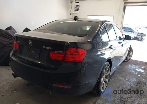 2015 BMW 328I xDrive z USA, uszkodzony, nr VIN WBA3B5C59FP654505